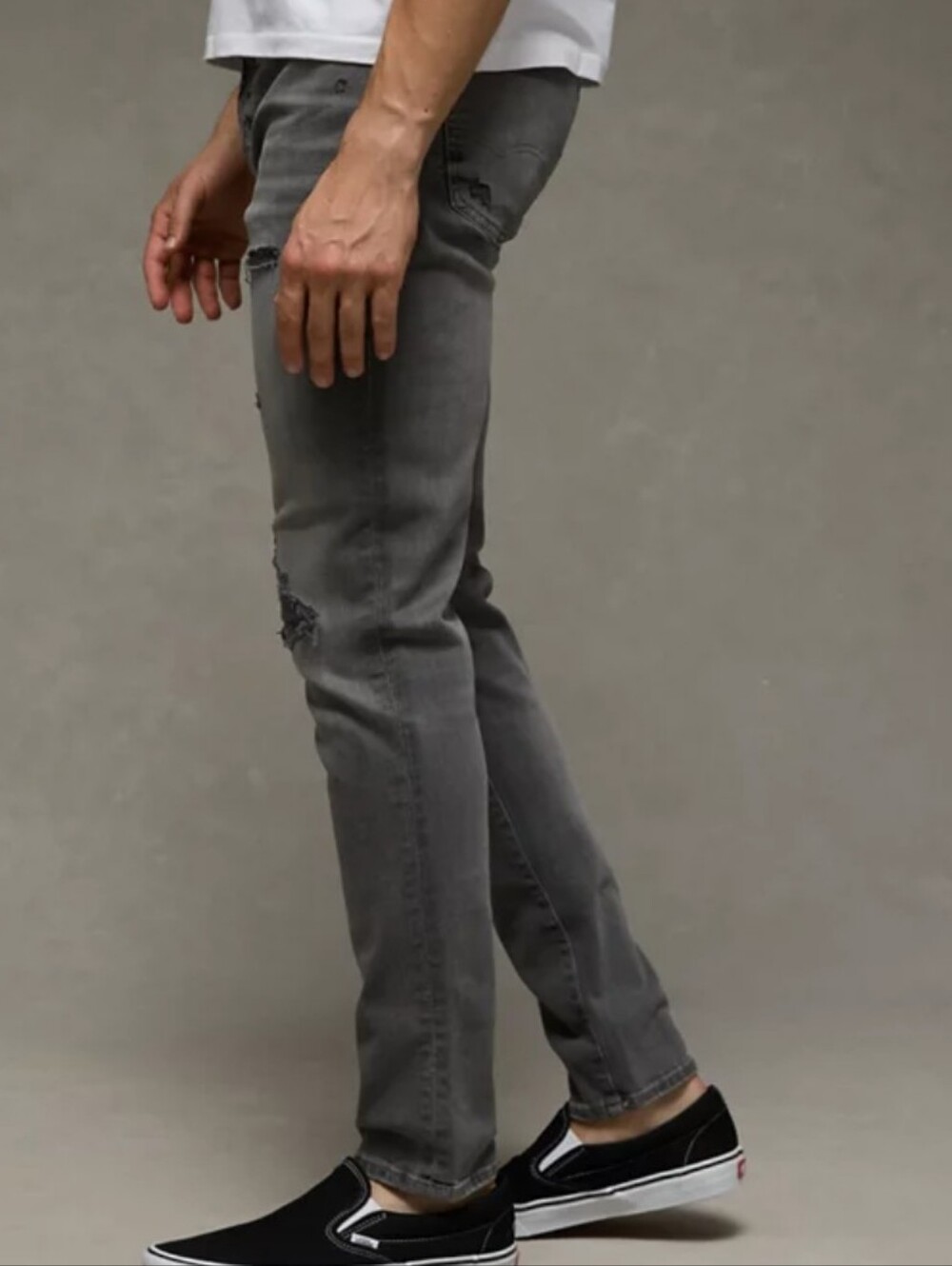 Original Use Men’s Slim Gray Distressed Jeans